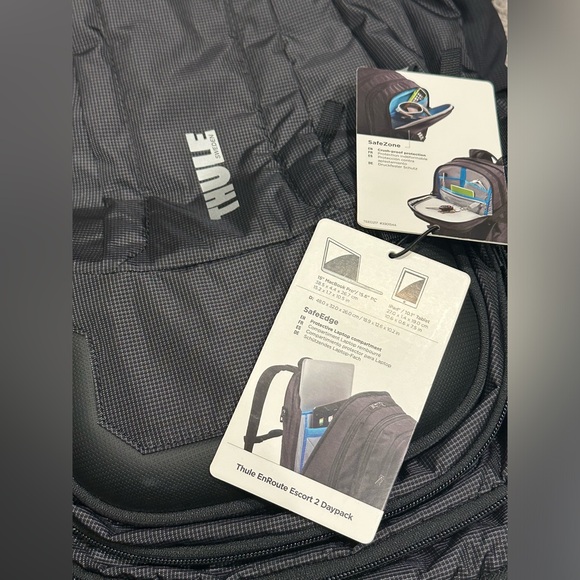 Thule EnRoute Escort 2 Daypack, Black - BRAND NEW - Picture 2 of 8